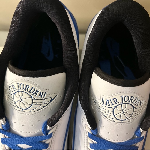 BRAND NEW- Jordan 2 Low Varsity Royal WMNS Sz 11 SKU: dx4401-104 - Picture 6 of 7